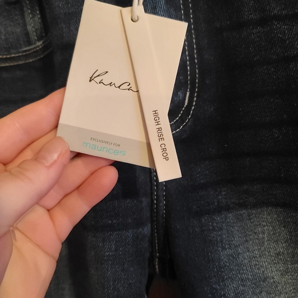 Kancan Distressed High Rise Crop Jeans NWT - Picture 3 of 15